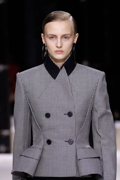 Look 115